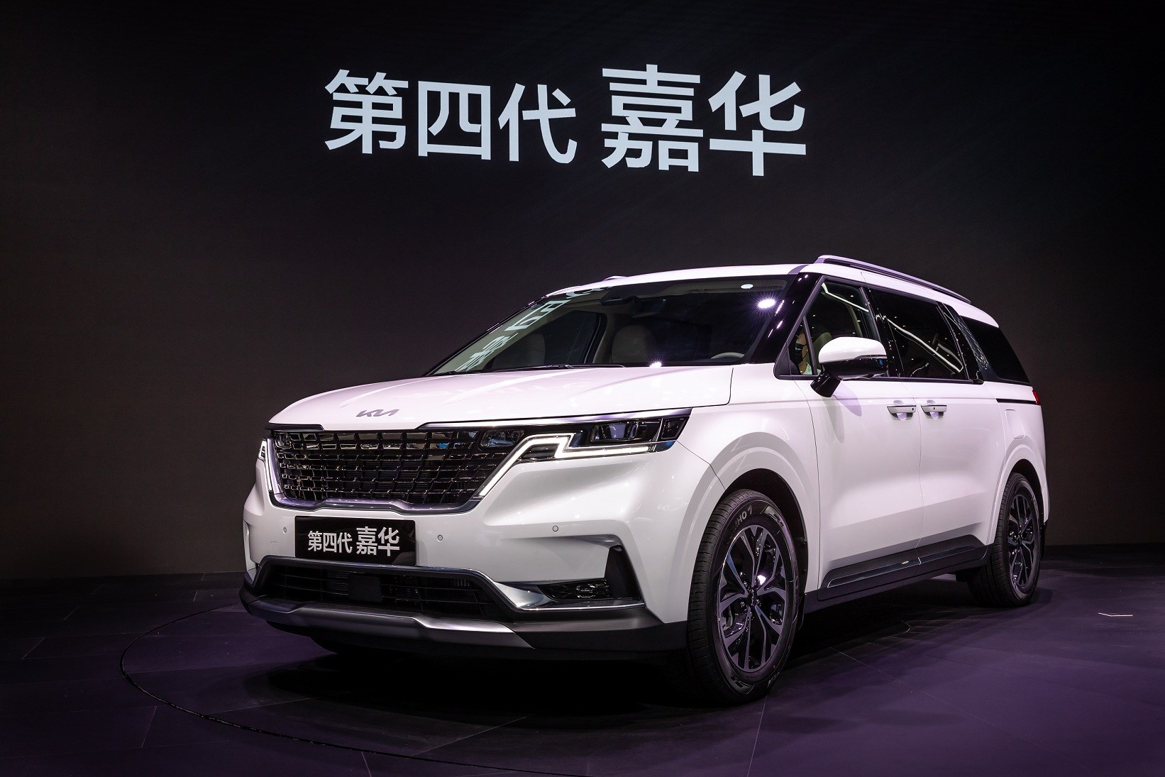 汽势传媒嘉华赛那库斯途威尔纳排队搅局高端mpv竞争好戏在后头