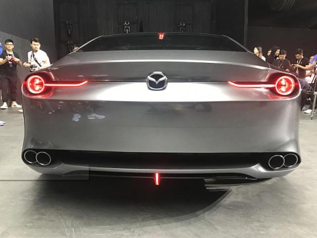 马自达旗下VISION COUPE与RX-VISION两款概念车在上海正式亮相
