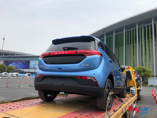 2019上海车展探馆等速续航或达600公里 北汽新能源EX3抵达车展