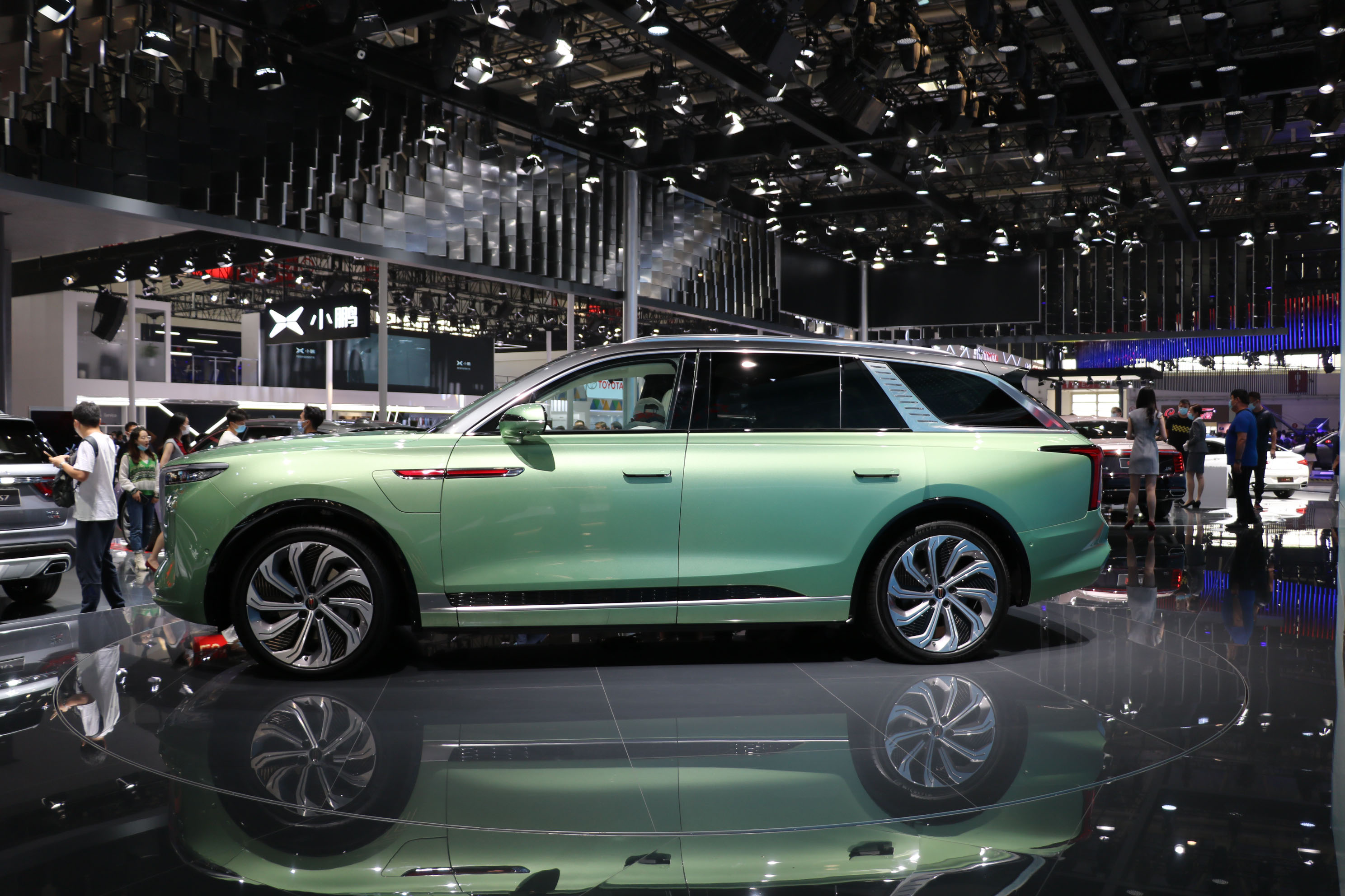 2020北京车展实拍 | 属于国人自己的豪车 图解红旗e-hs9