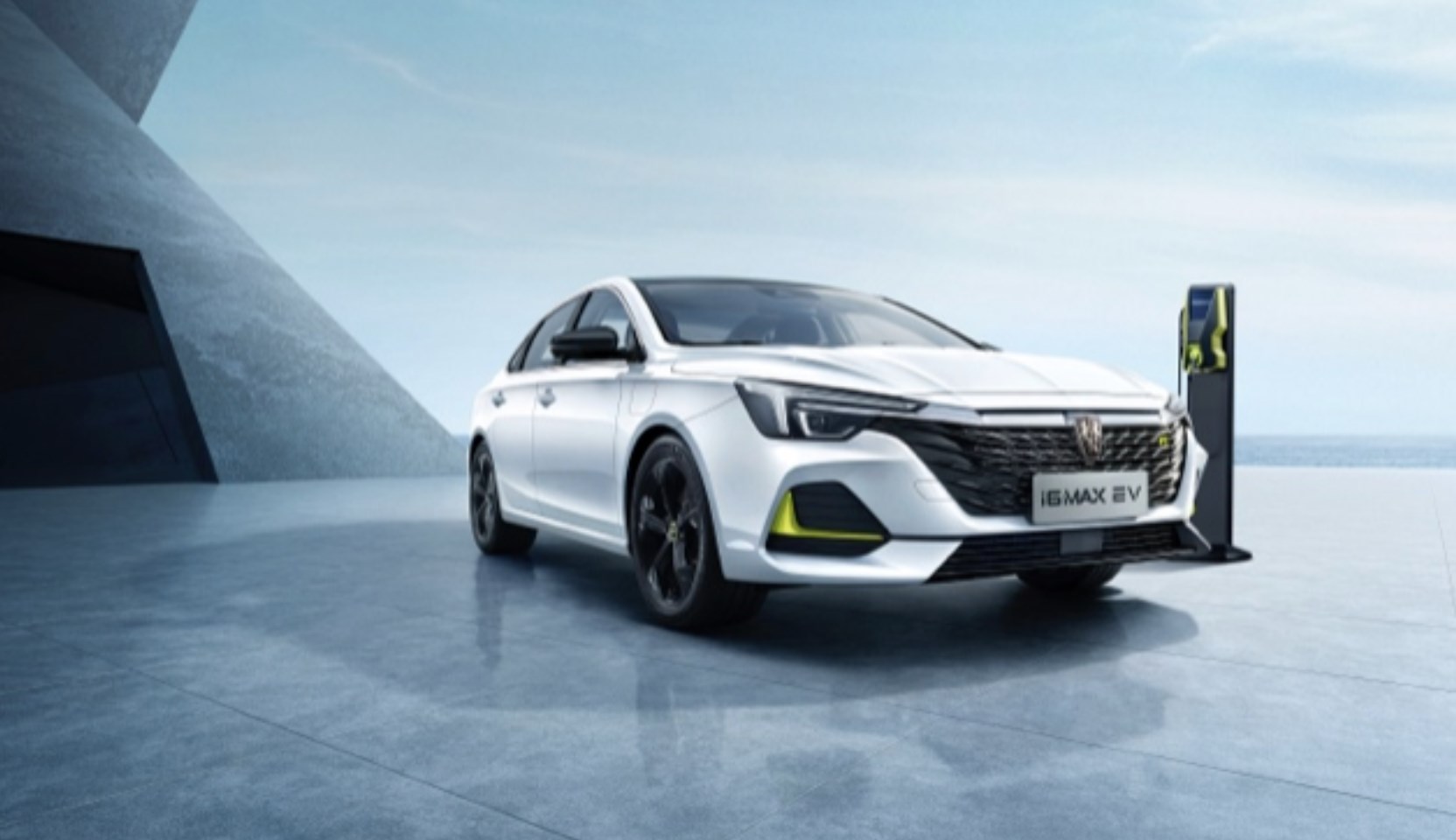 1598万元起荣威i6maxev新增两款车型