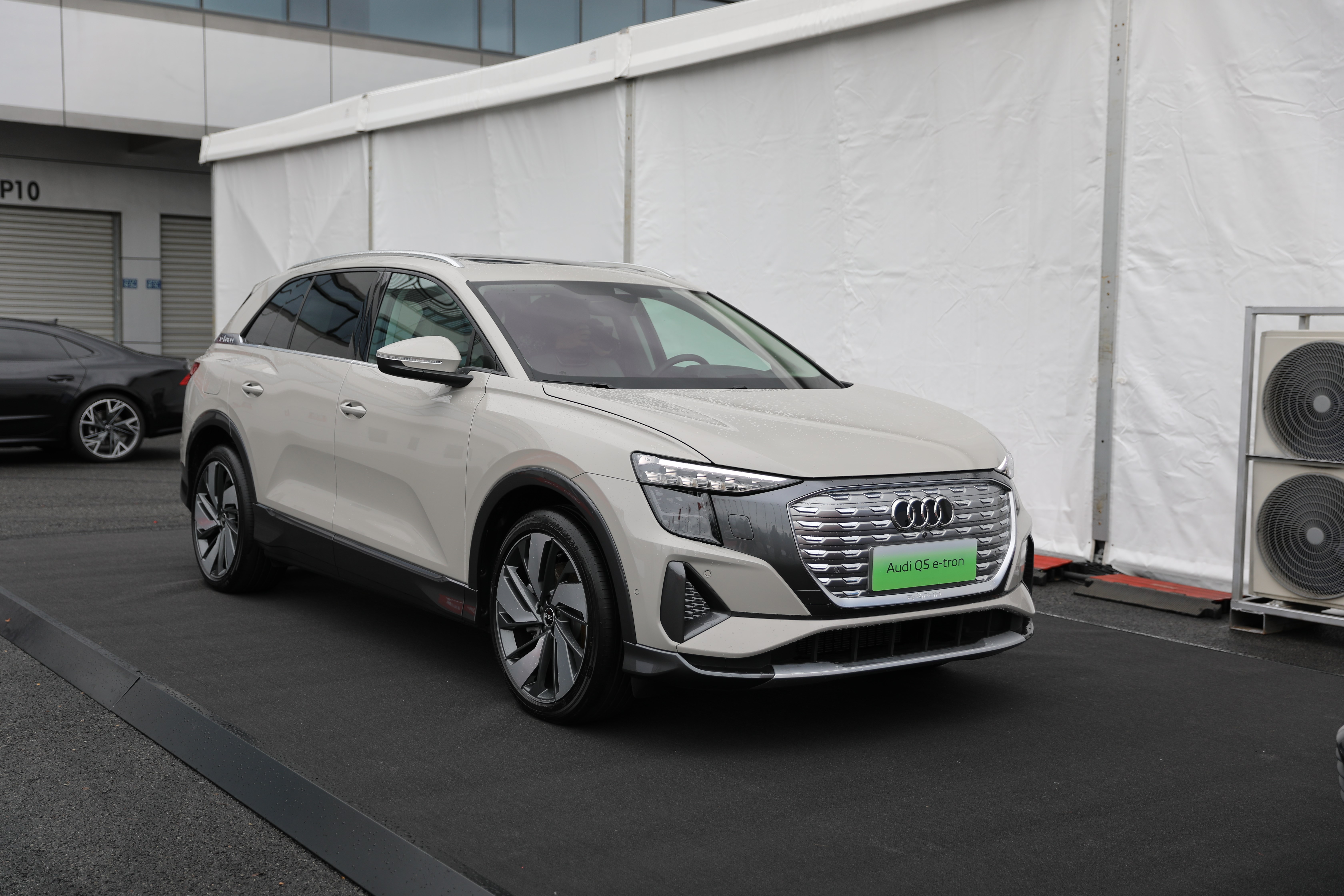 首试上汽奥迪q5etron勇者不孤做新豪华时代弄潮儿