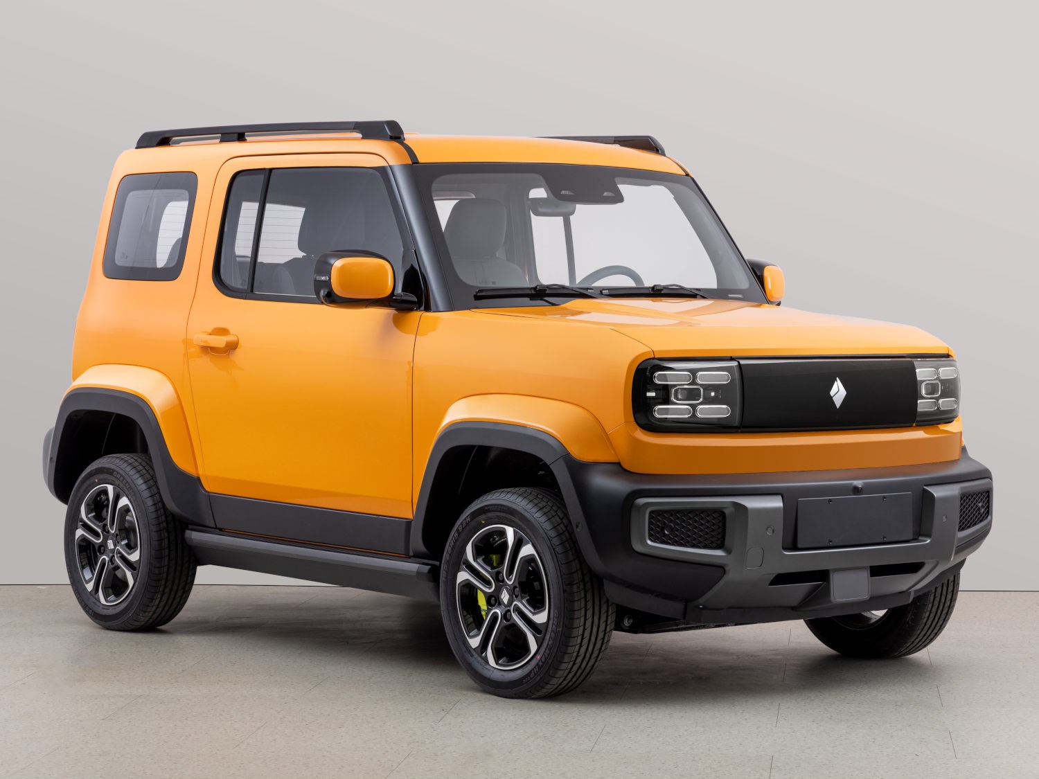 柳州吉姆尼既视感五菱首款纯电suv能跑303公里