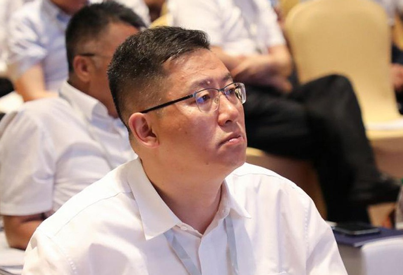 举行的股东大会上,经董事长提名,王晓秋任公司总裁,经总裁提名,周郎辉