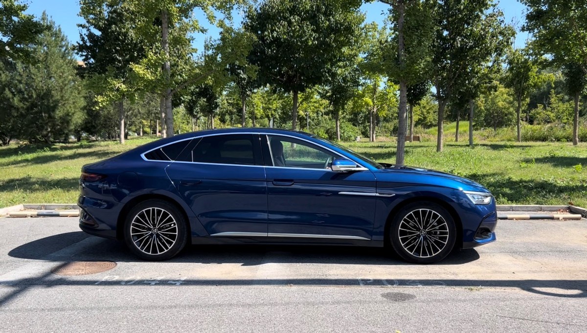 官方数据42l100km真的有那么省吗答哥实测比亚迪汉dmi