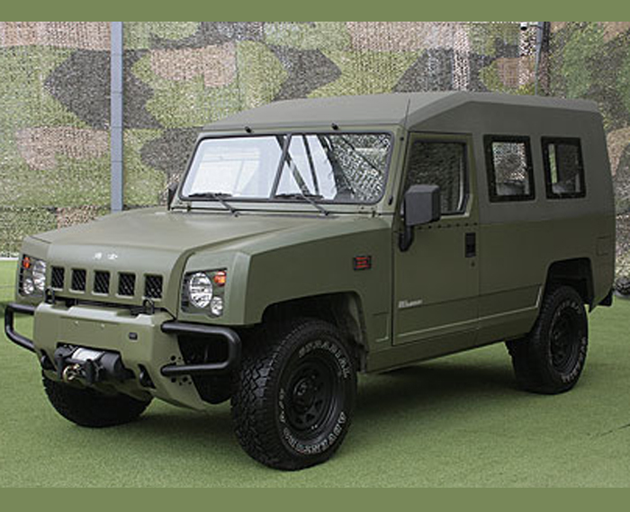 勇士的外形并没有繁复的线条,坚持了粗犷,简洁,威武的设计理念,展现了