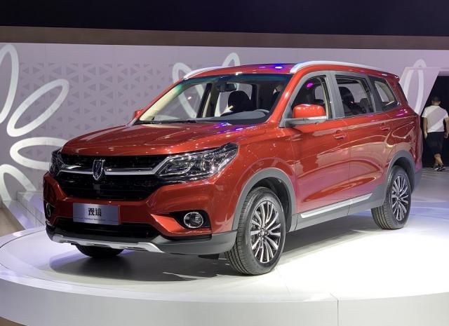 亮相华晨雷诺首款suv观境正式亮相