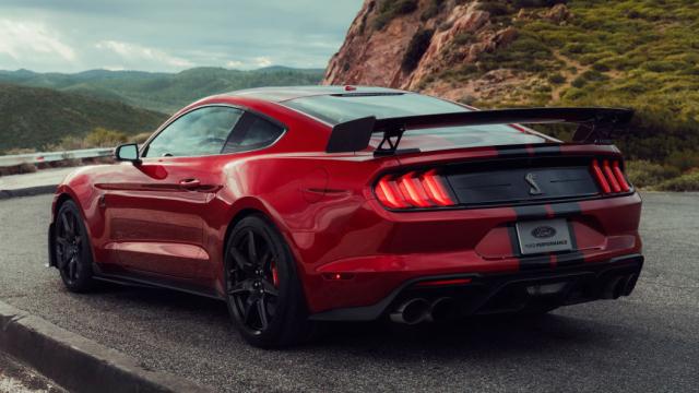 2升v8机械增压 福特野马顶级车型shelby gt500发布