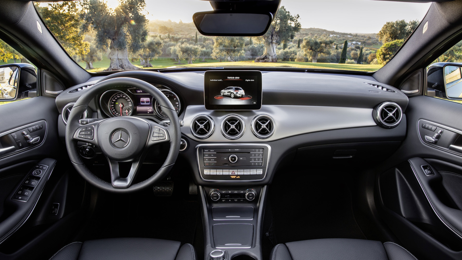 13万-39.58万元 2019款奔驰gla上市