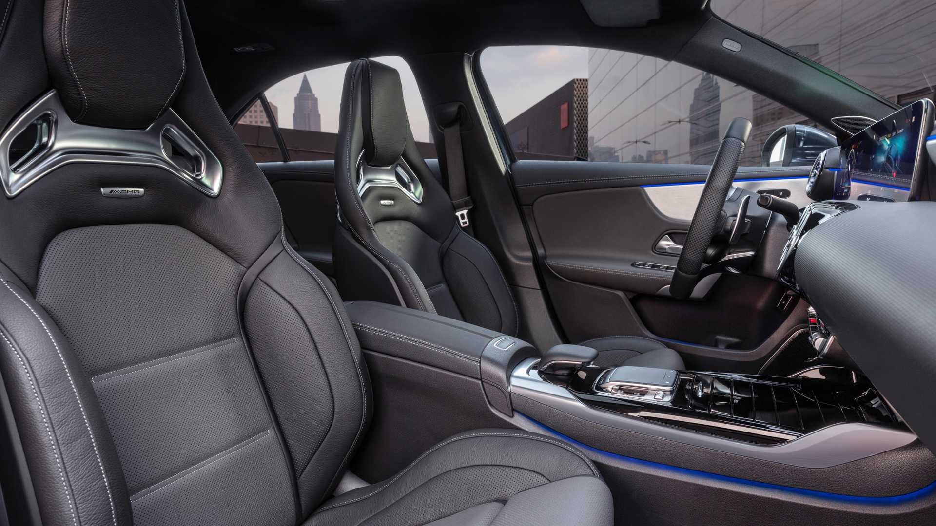 amg家族新成员 奔驰amg a35 sedan官图发布