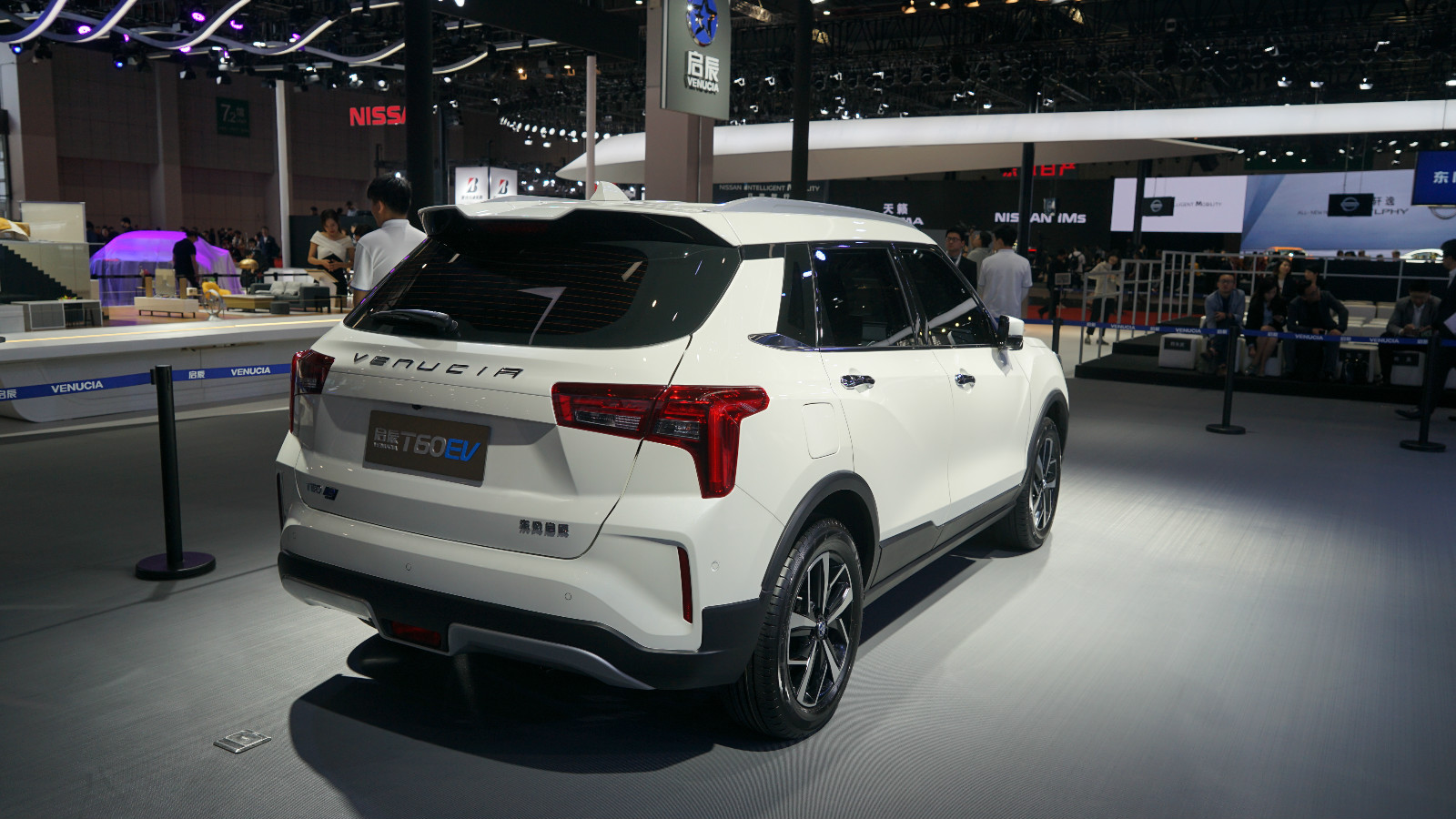 2019上海车展定位为小型纯电动suv东风启辰t60ev正式亮相