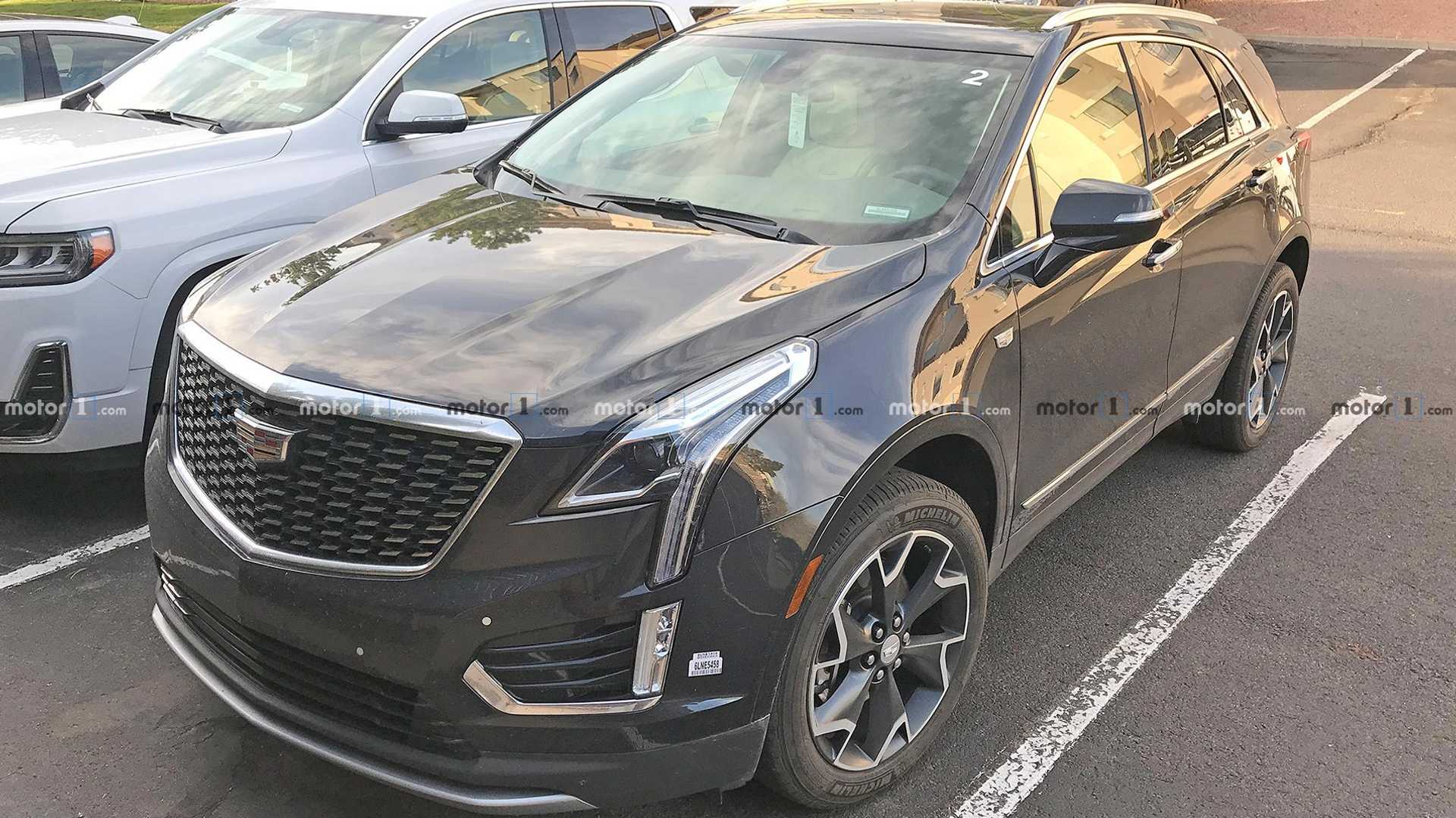 换装点阵式格栅凯迪拉克新款xt5谍照曝光