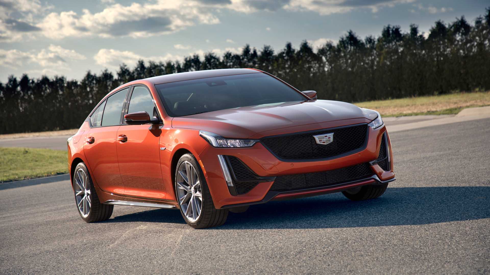 搭30t双涡轮引擎凯迪拉克ct5v发布官图