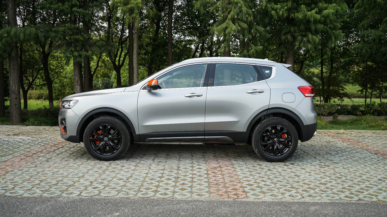 专属橙色套装个性十足哈弗h4pro售1089万元