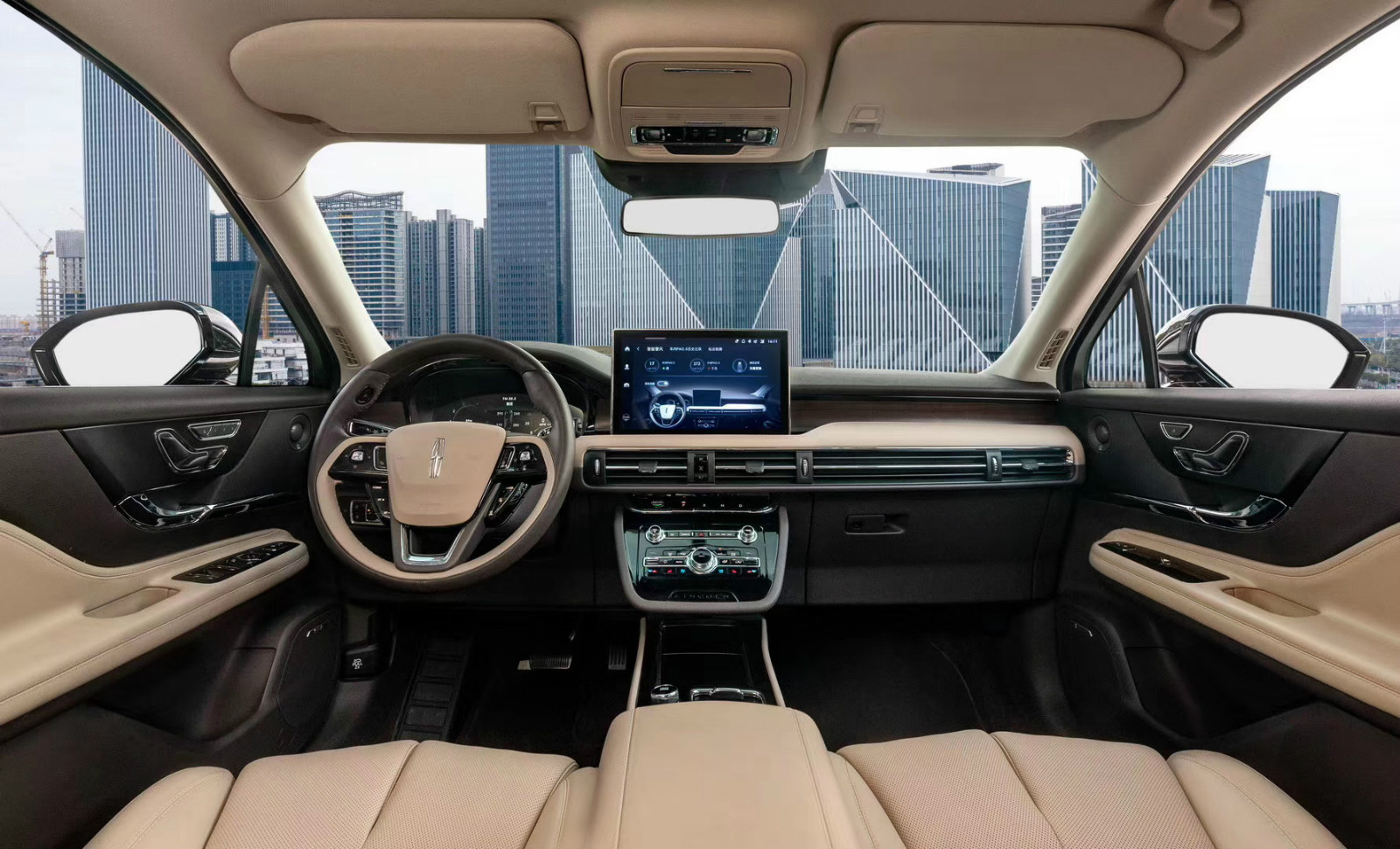 内饰设计语言同样采用了林肯最新的家族式设计语言,车内大量平直线条