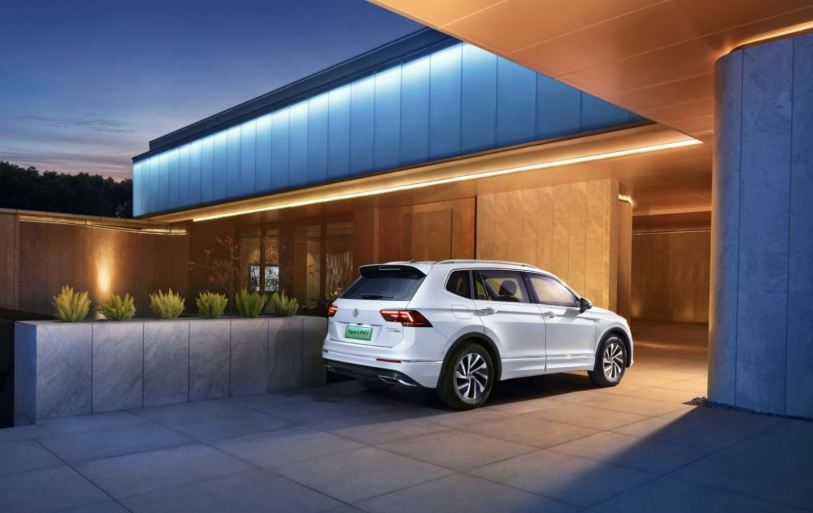 纯电续航52公里2020款途观l插电式混动版售2658万元起