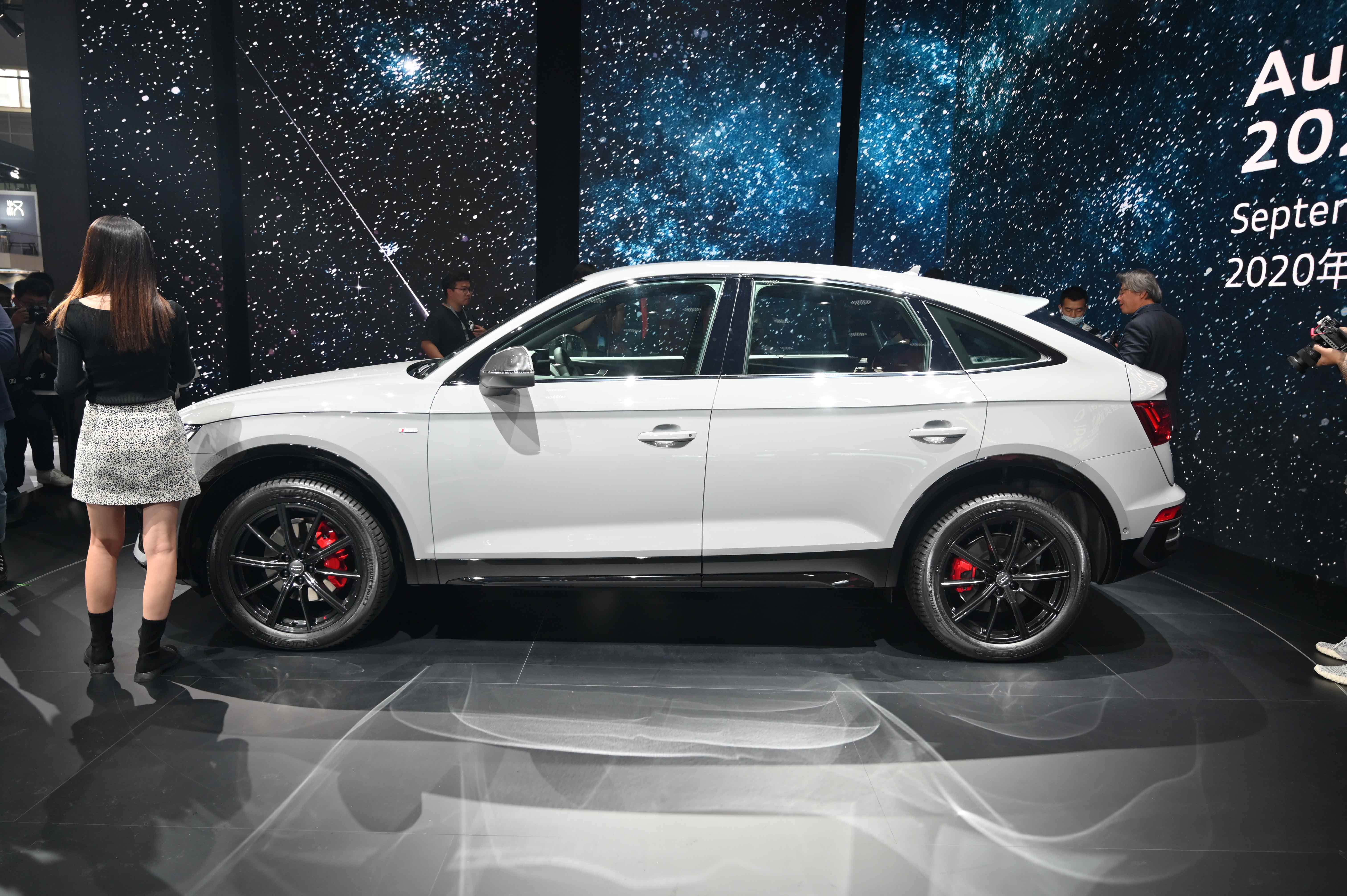 2020北京车展实拍 | 更时尚,更运动 图解奥迪q5l sportback