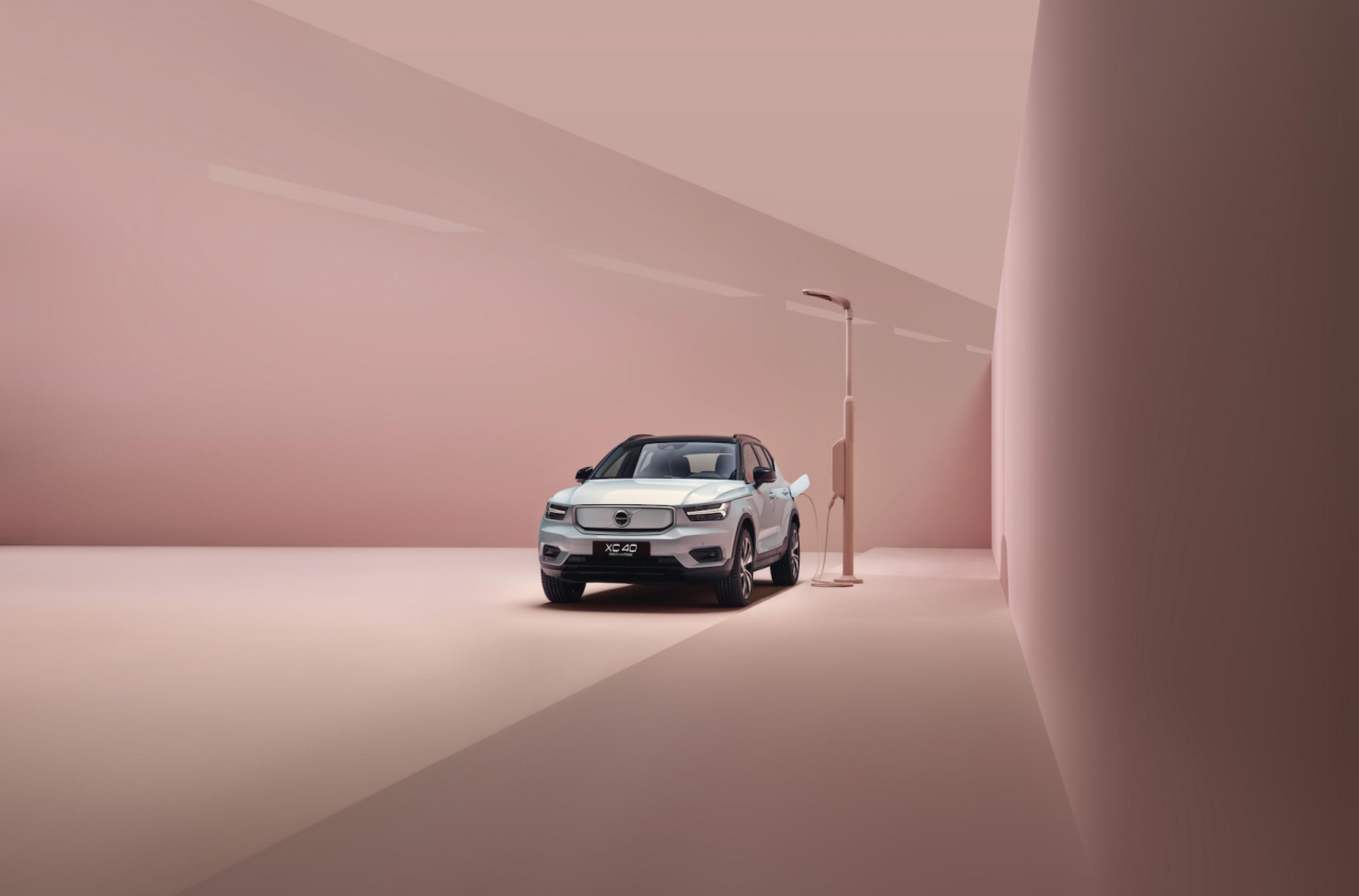 油电同价沃尔沃xc40纯电版调整至299万元