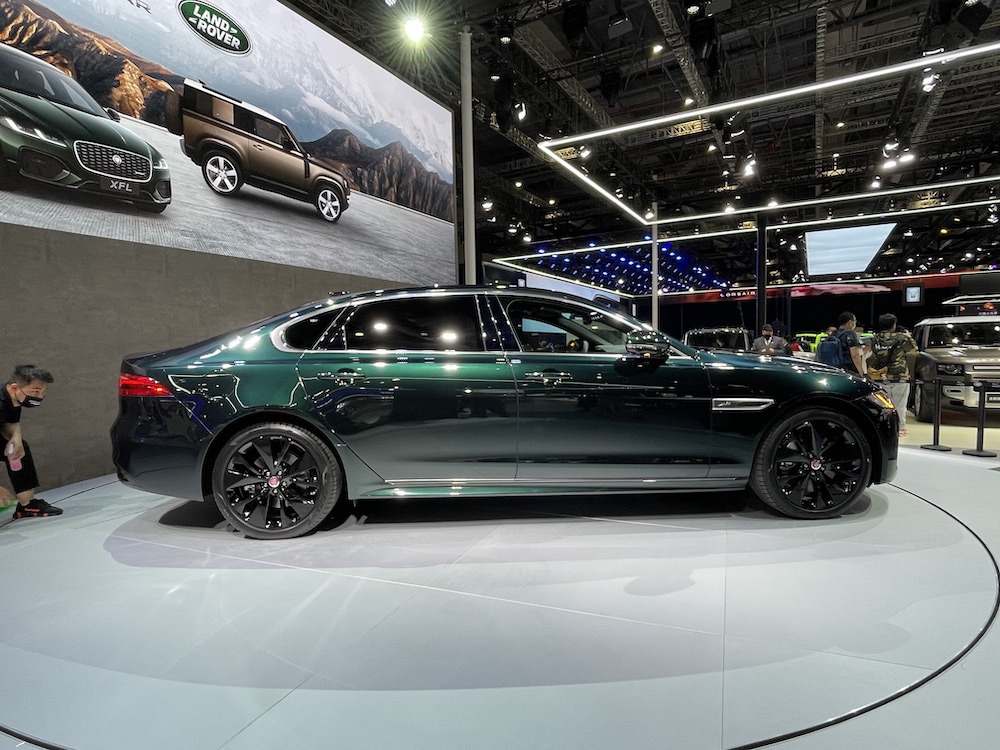 2021上海车展英伦运动新典范新款捷豹xfl首发亮相