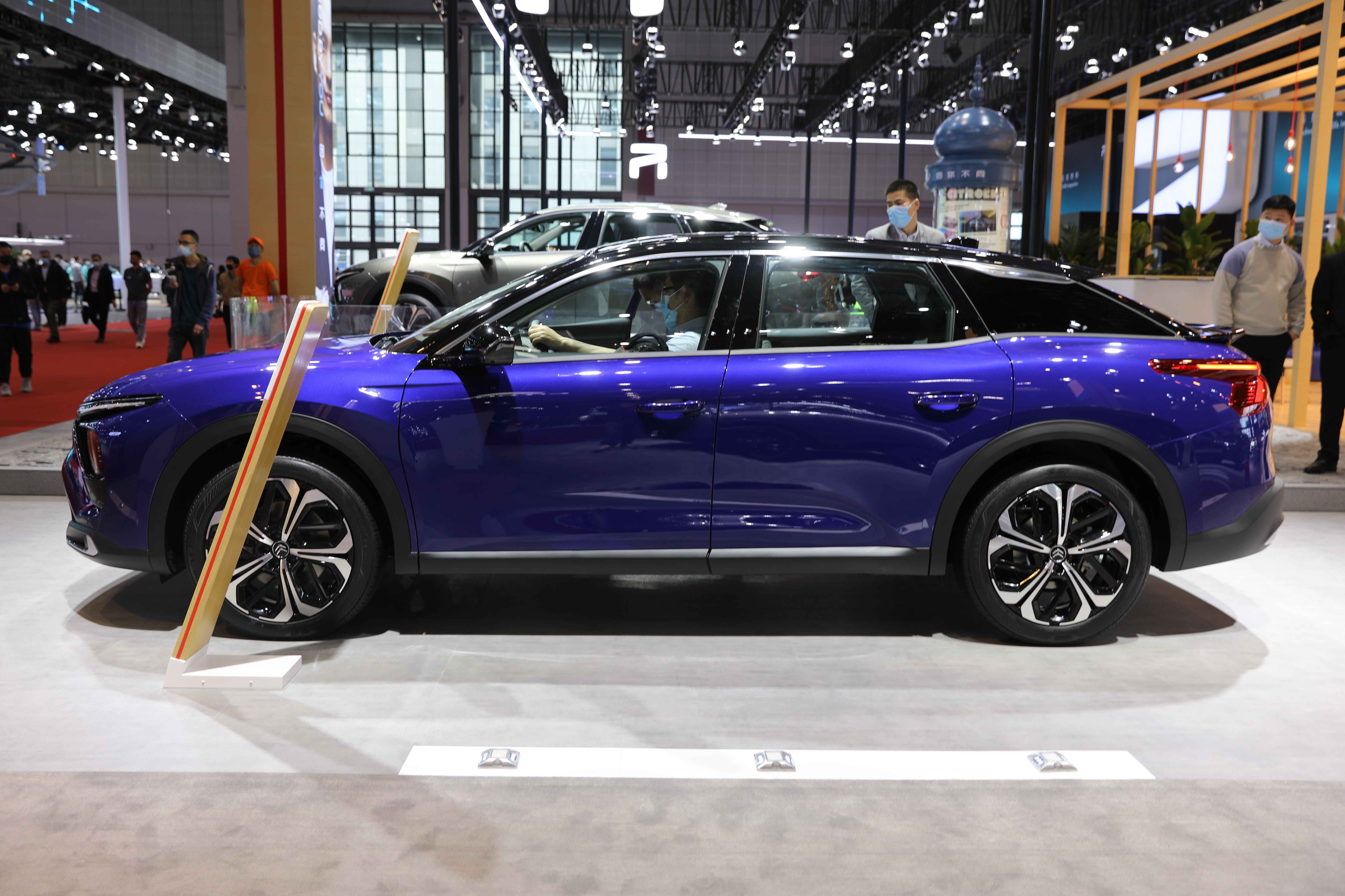 2021上海车展图解本赛来啦实拍雪铁龙凡尔赛c5x