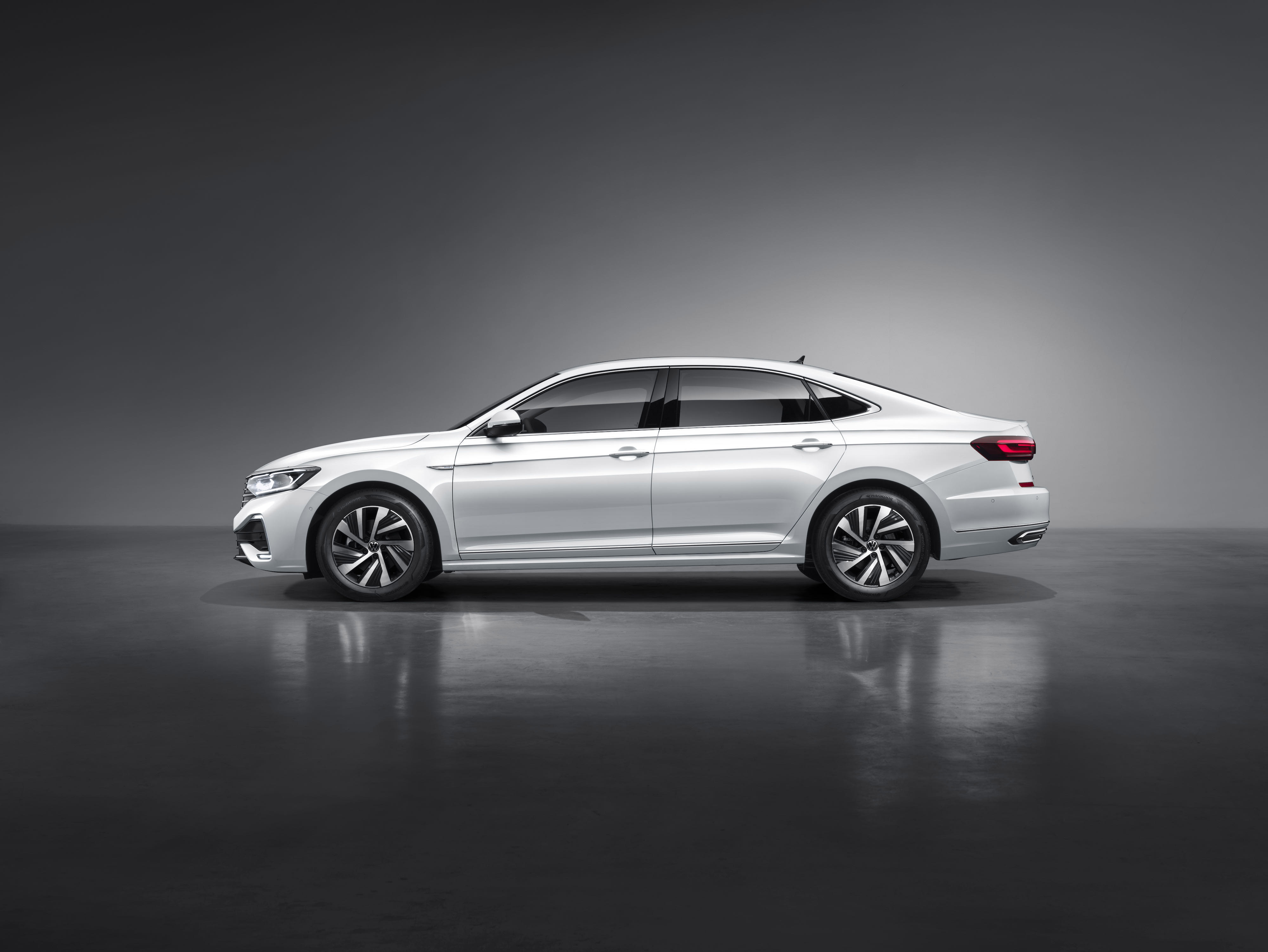 加入更多时尚元素上汽大众发布新款帕萨特官图