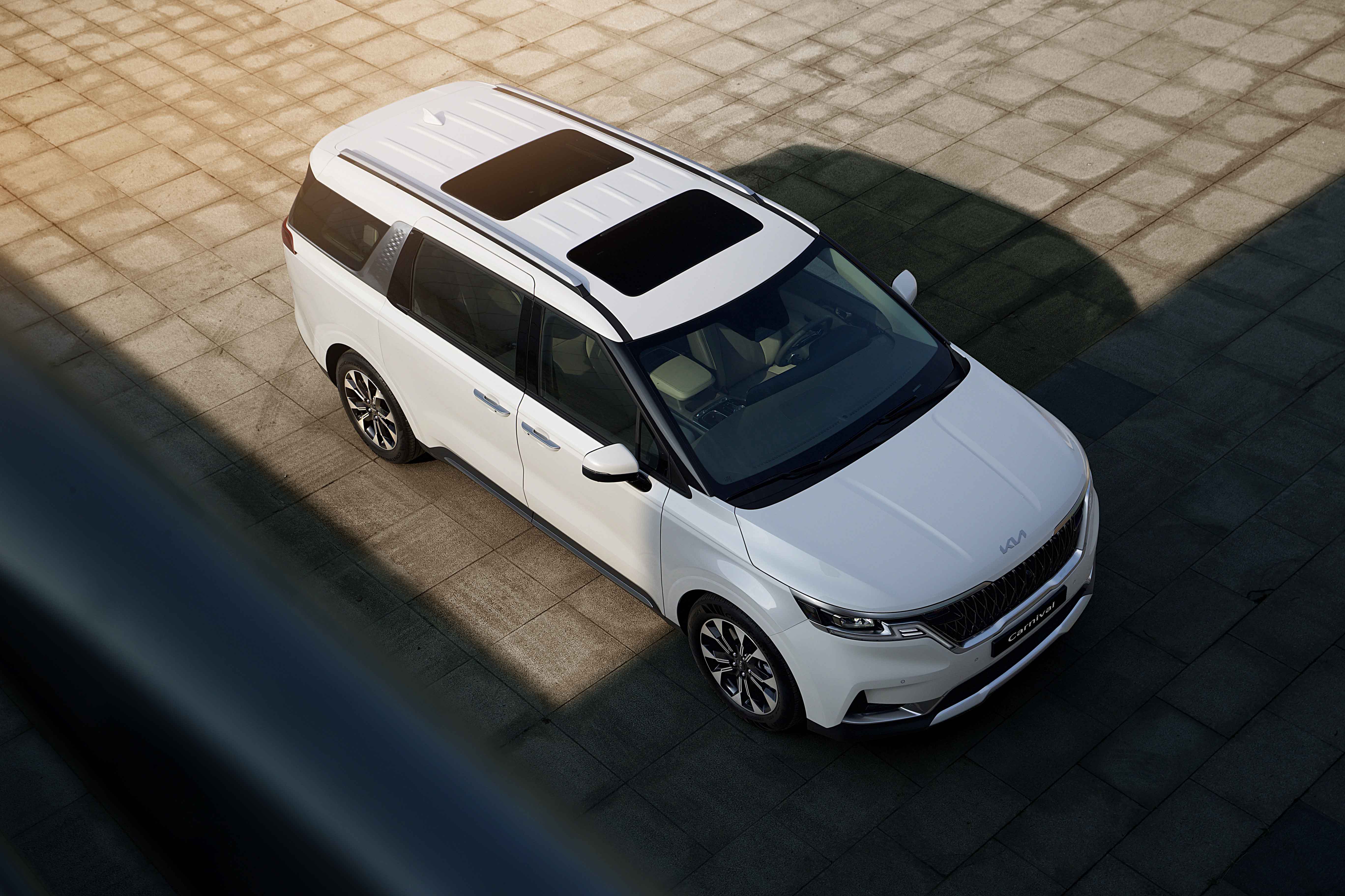 挑赛那战gl8全球网红车嘉华欲在华mpv市场掀韩流